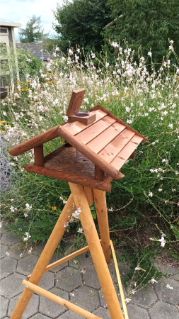 Futterhaus Zaunkönig mit Silo dunkel